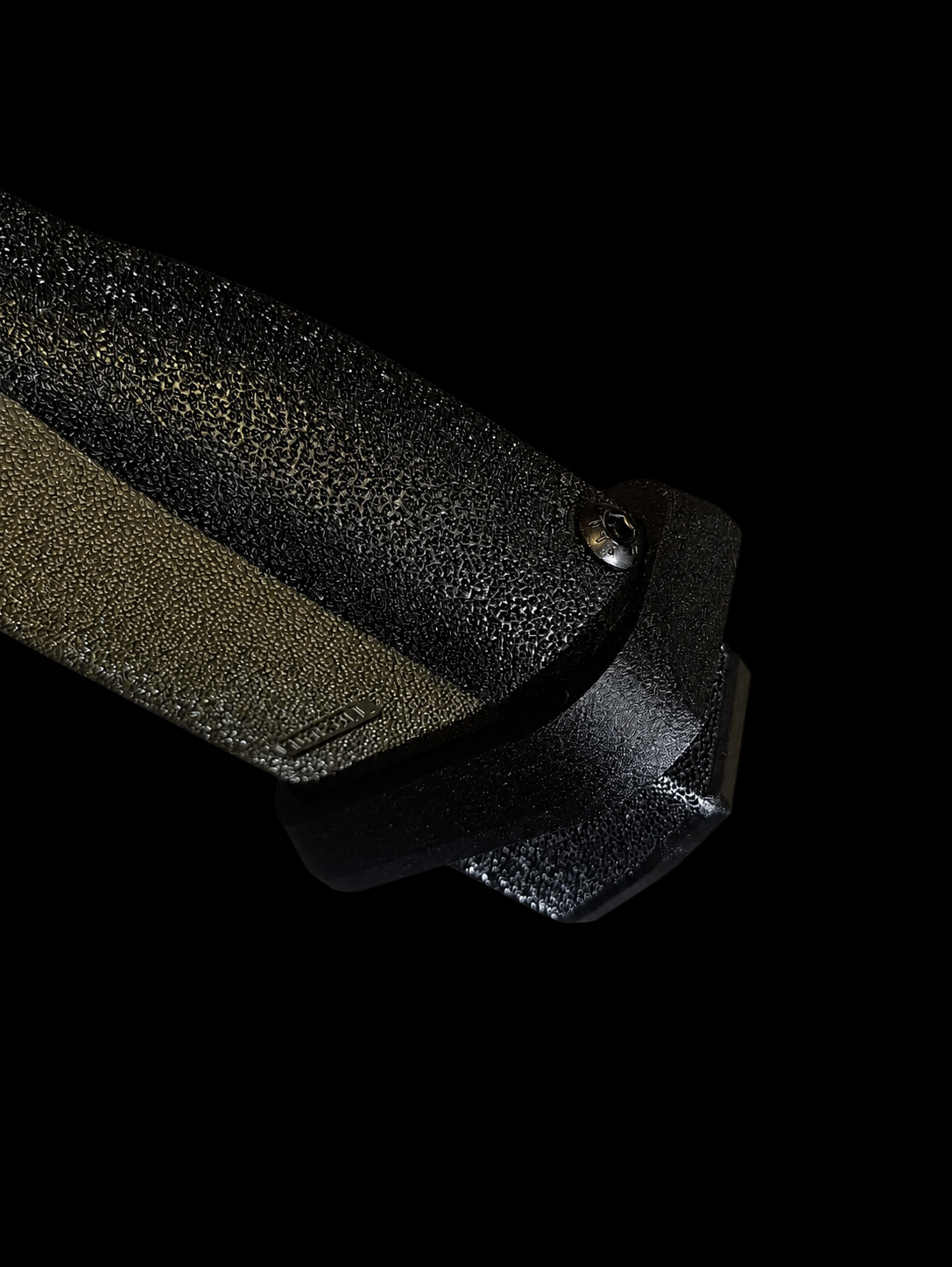 Echelon magwell